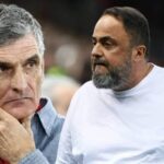 Ο Βαγγέλης Μαρινάκης και ο Χοσέ Λουίς Μεντιλίμπαρ σε στιγμιότυπο από τον Ολυμπιακό, έτοιμοι για τη μεγάλη συνάντηση σχεδιασμού.