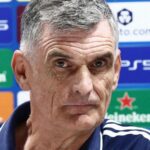 Ο προπονητής του Ολυμπιακού Χοσέ Λουίς Μεντιλίμπαρ μετά την ήττα από τον ΠΑΟΚ στην Τούμπα.