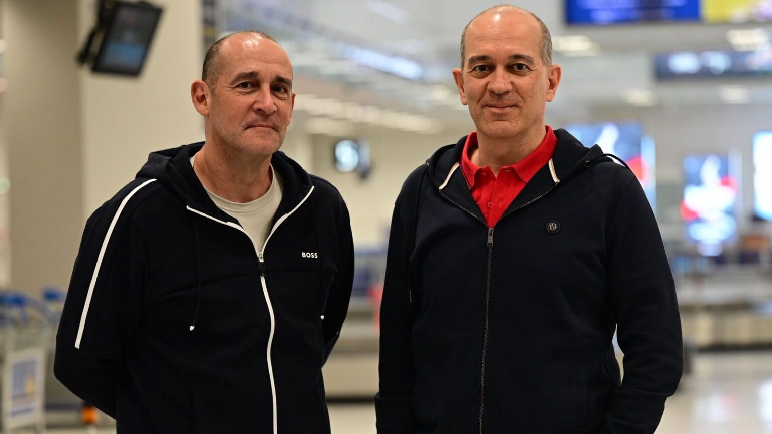 Ο Γιώργος και ο Παναγιώτης Αγγελόπουλος κάνουν δηλώσεις για την πρόκριση του Ολυμπιακού.