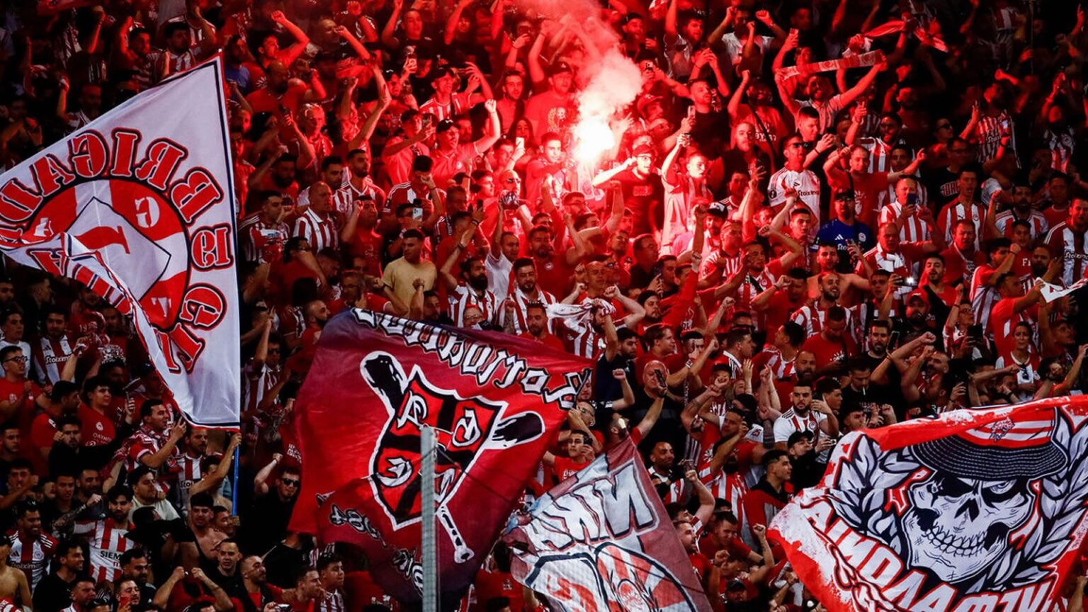 olympiacos final 4 eisitiria rekor euroleague
