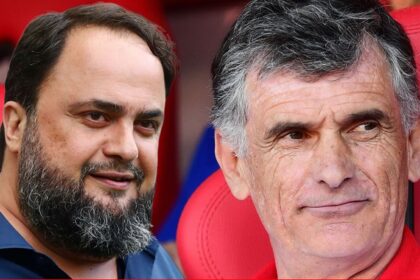 Ο Χοσέ Λουίς Μεντιλίμπαρ δίνει οδηγίες στους παίκτες του Ολυμπιακού, ετοιμάζοντας το μεταγραφικό πλάνο της νέας σεζόν.