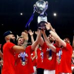 Οι παίκτες του Ολυμπιακού κατά τους πανηγυρισμούς