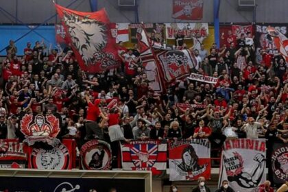 olympiacos polo gynaikon champions league trofeo