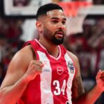 Κόρι Τζόζεφ με τη φανέλα του Ολυμπιακού πριν τους τελικούς με τον Παναθηναϊκό