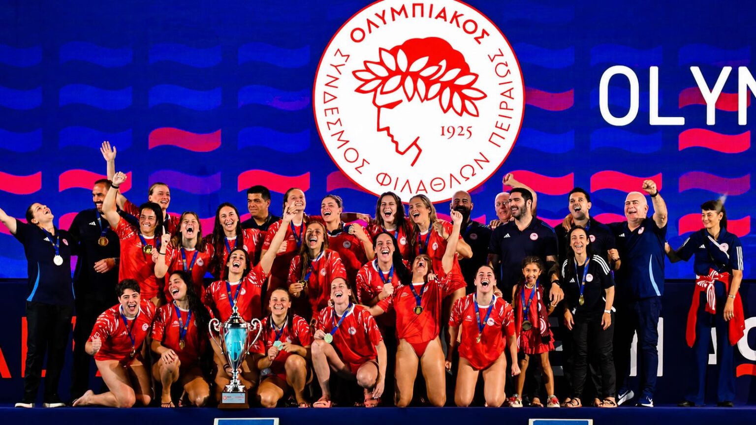 thyra 7 olympiacos polo women champions league