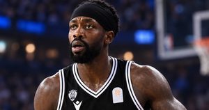 Μπέβερλι: «Υπάρχουν NBA superstars που δεν θα μπορούσαν να παίξουν στην Ευρώπη» – Τι εννοεί πραγματικά